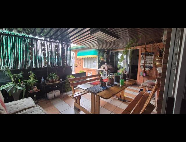 3 BEDROOM HOUSE FOR SALE IN CASSELDALE